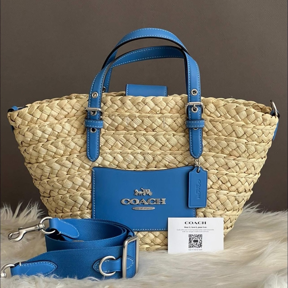 CJ519 - Coach Small Tote - Picture 11 of 13